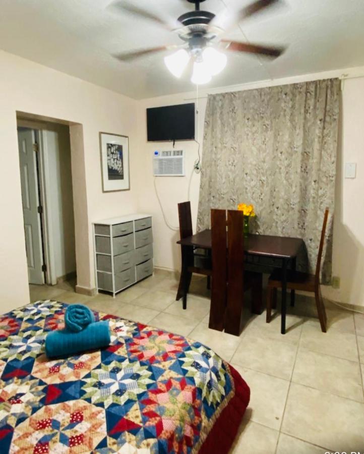 Hallandale Beach Motel With Free Parking And Full Kitchen ! No Extra Fees! Accepting Cash! Zewnętrze zdjęcie