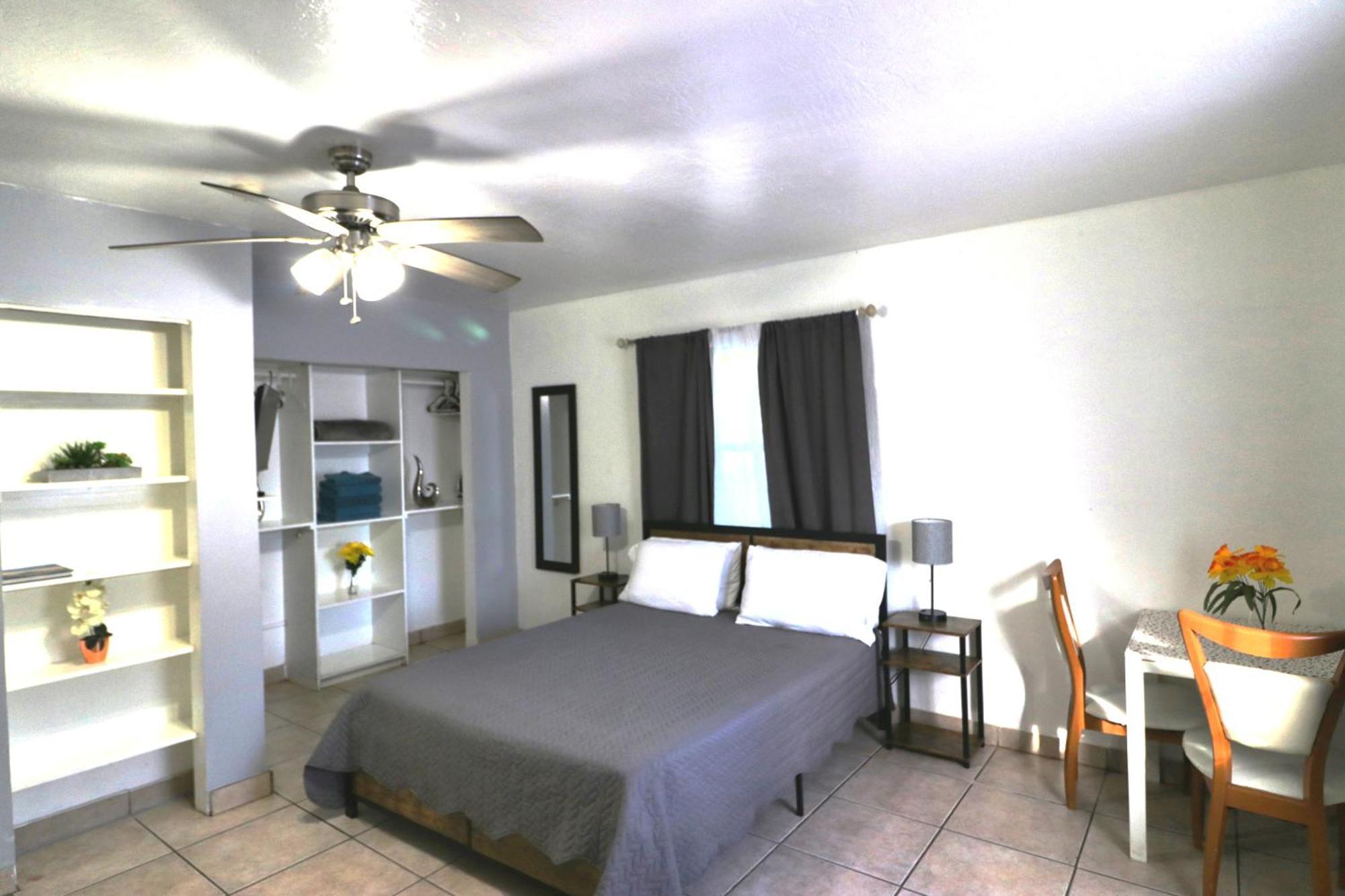 Hallandale Beach Motel With Free Parking And Full Kitchen ! No Extra Fees! Accepting Cash! Zewnętrze zdjęcie