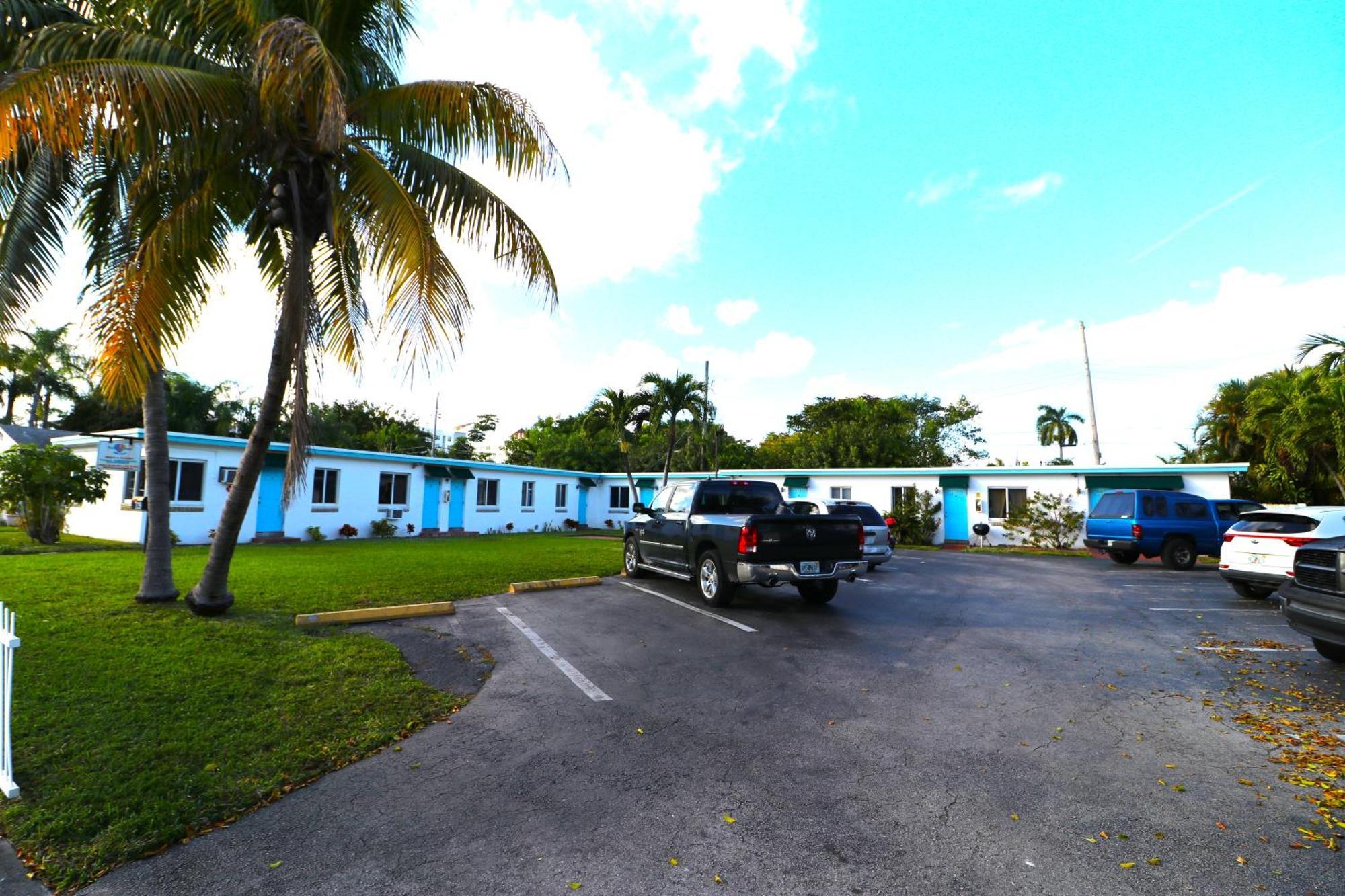 Hallandale Beach Motel With Free Parking And Full Kitchen ! No Extra Fees! Accepting Cash! Zewnętrze zdjęcie