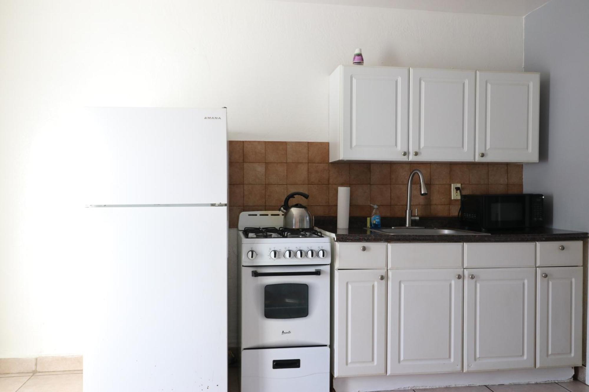 Hallandale Beach Motel With Free Parking And Full Kitchen ! No Extra Fees! Accepting Cash! Zewnętrze zdjęcie